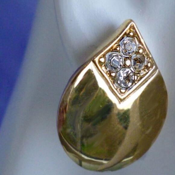 TRIFARI GOLD CRYSTAL TEARDROP PIERCED EARRINGS - Picture 2 of 4